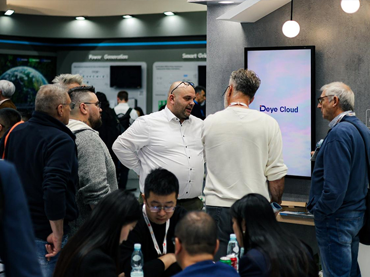 Recapitulação da exposição | A jornada de Deye em direção a inovações energéticas sustentáveis no Smarter E Europe 2025
